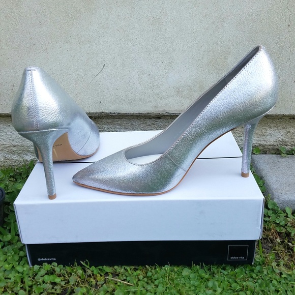 Gorgeous Dolce Vita Silver Pebbled Leather Heels - Picture 5 of 8
